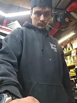 twistafatpipe online show from April 21, 2026, 12:01 am