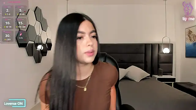 NataliaGaret online show from February 13, 2026, 2:18 am