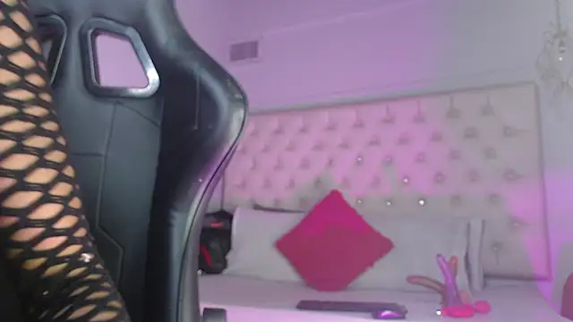 Snapshot of candyy_ebony chatting on November 30, 2025, 3:54 am candyy ebony online show from November 30, 2025, 3:54 am