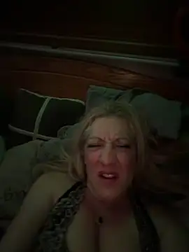 Vixen1221 online show from December 20, 2025, 6:20 am