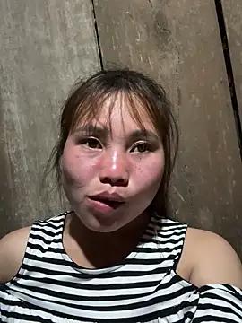 EllyBaby20 online show from May 13, 2026, 12:57 pm