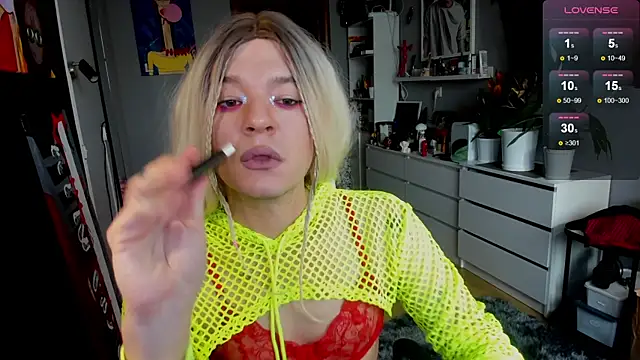 Kkkylie online show from May 7, 2026, 5:24 am