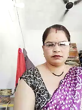 Snapshot of Bhavna_hot chatting on October 9, 2025, 6:44 am Bhavna hot online show from October 9, 2025, 6:44 am
