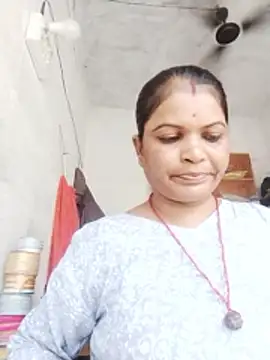 Snapshot of Bhavna_hot chatting on July 2, 2026, 10:21 am Bhavna hot online show from July 2, 2026, 10:21 am