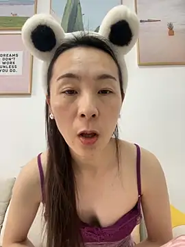 manmanyu520 online show from December 5, 2025, 2:53 am