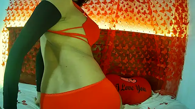 Minu Cam online show from October 4, 2025, 5:00 pm