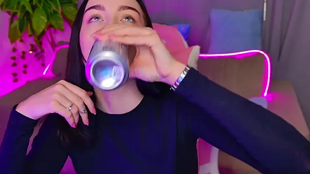 MonikaCarter online show from October 14, 2025, 11:11 am