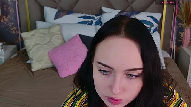 MonikaCarter online show from November 9, 2025, 10:24 am