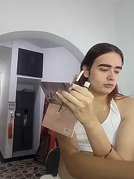 Maylu Fox online show from October 18, 2025, 11:33 am