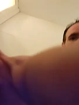 Snapshot of Mcnlrdam chatting on October 18, 2025, 5:46 pm Mcnlrdam online show from October 18, 2025, 5:46 pm