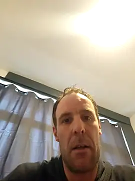 Snapshot of Mcnlrdam chatting on March 10, 2026, 2:33 pm Mcnlrdam online show from March 10, 2026, 2:33 pm