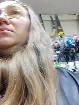 Kiss Eva online show from February 5, 2026, 7:24 am