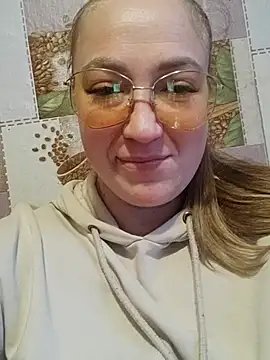 Kiss Eva online show from February 28, 2026, 3:46 pm