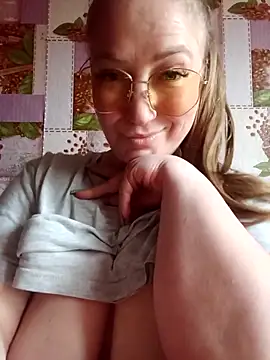 Kiss Eva online show from April 29, 2026, 4:11 pm
