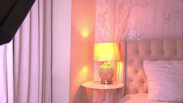 AshleyEvance online show from March 27, 2026, 6:19 am