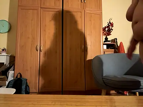 CherryLace04 online show from October 1, 2025, 7:42 pm