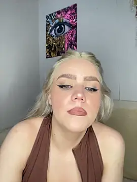 April Purr online show from March 13, 2026, 8:43 am