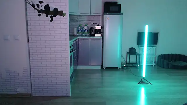 Leonaalove online show from March 23, 2026, 4:22 pm