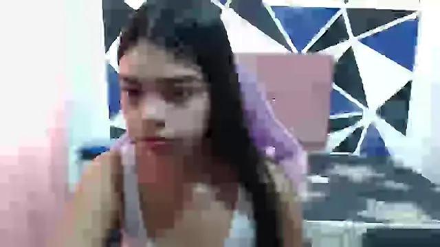 shy luna18 online show from November 7, 2025, 1:22 pm