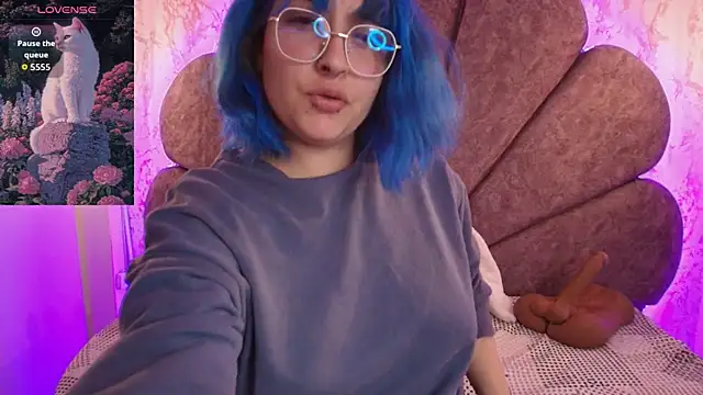 Lilith curvy online show from September 13, 2025, 7:35 pm