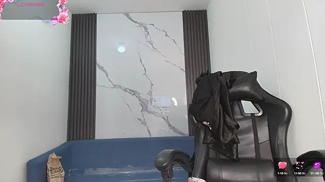 ShaunaDream online show from October 16, 2025, 5:08 am