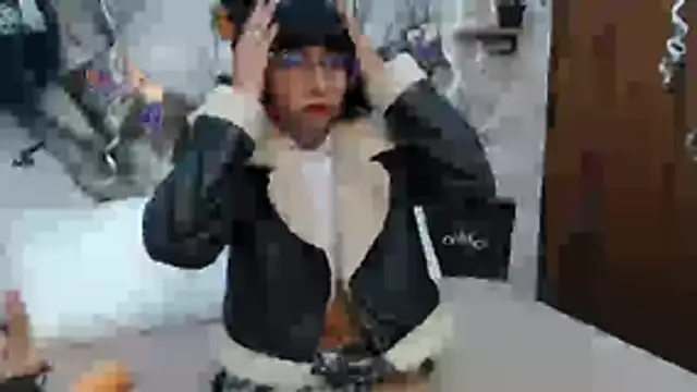 VioletxBloom online show from October 19, 2025, 5:46 pm