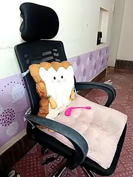 Moona heny online show from March 23, 2026, 12:14 am