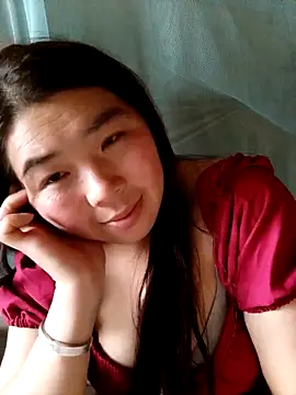 quynhkoolbae online show from November 18, 2025, 5:23 am