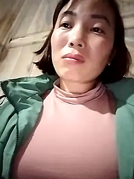 Annaacutee online show from November 21, 2025, 1:21 pm