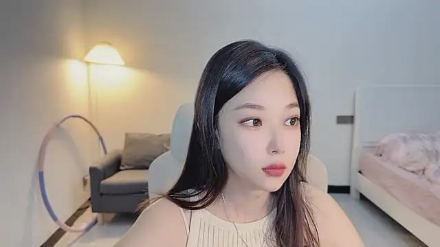 Maymay  online show from November 15, 2025, 2:35 pm