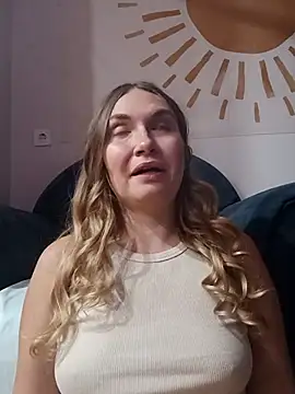 KisaVixen online show from September 10, 2025, 6:41 pm