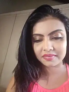 Indian GlowingMiax online show from December 17, 2025, 5:02 am