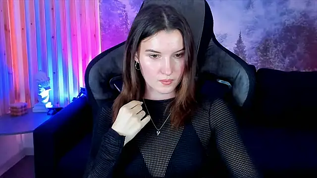 AgataWillis online show from September 22, 2025, 1:13 pm