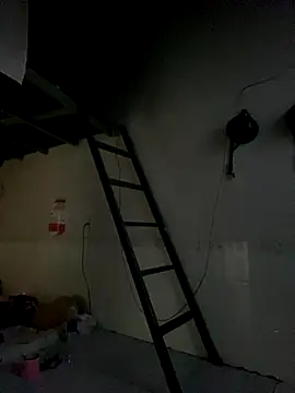 linh21107 online show from September 25, 2025, 10:30 am