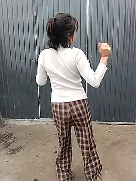 linda bae00 online show from February 3, 2026, 2:53 am