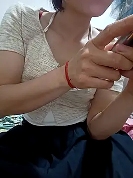 linda bae00 online show from April 21, 2026, 12:34 am