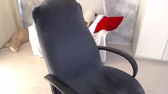 AdelinaLawson online show from September 23, 2025, 9:34 am