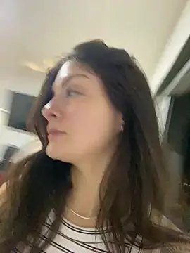 Danielaeliana online show from April 19, 2026, 11:51 pm