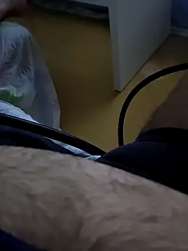 t-dog26 online show from September 27, 2025, 3:00 am