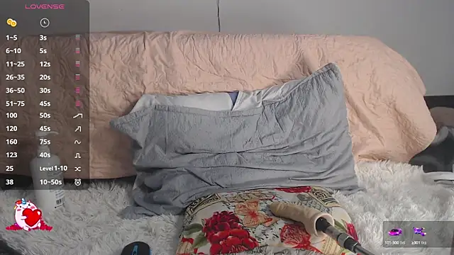 Brianna22  online show from October 1, 2025, 8:37 pm