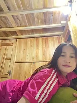 phungtiti online show from October 3, 2025, 1:41 pm