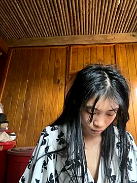 EmLy02 online show from September 9, 2025, 4:34 am