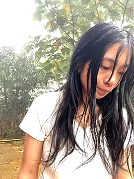 EmLy02 online show from October 16, 2025, 12:22 am