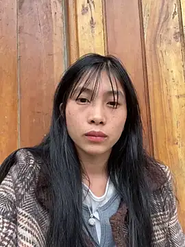 EmLy02 online show from February 2, 2026, 8:24 am