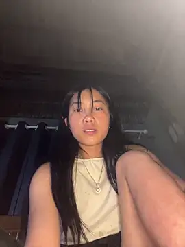 EmLy02 online show from April 3, 2026, 2:15 pm