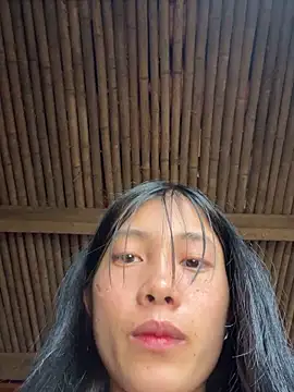 EmLy02 online show from April 25, 2026, 3:09 am