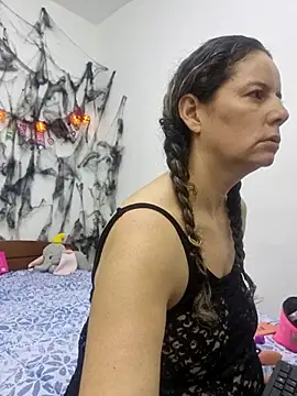 Nina vallon online show from October 21, 2025, 10:38 am