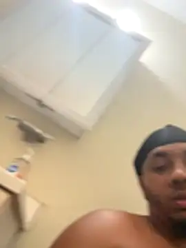 Snapshot of Kingstrokezxx chatting on November 26, 2025, 2:45 am Kingstrokezxx online show from November 26, 2025, 2:45 am