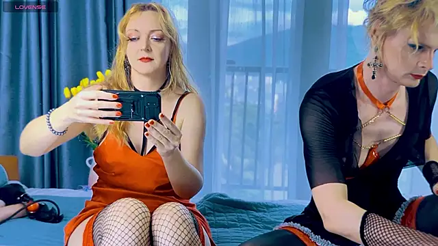 Snapshot of LolaSpaisTS chatting on September 16, 2025, 12:44 am LolaSpaisTS online show from September 16, 2025, 12:44 am