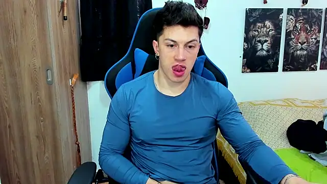 javiersexymann online show from December 11, 2024, 8:50 pm